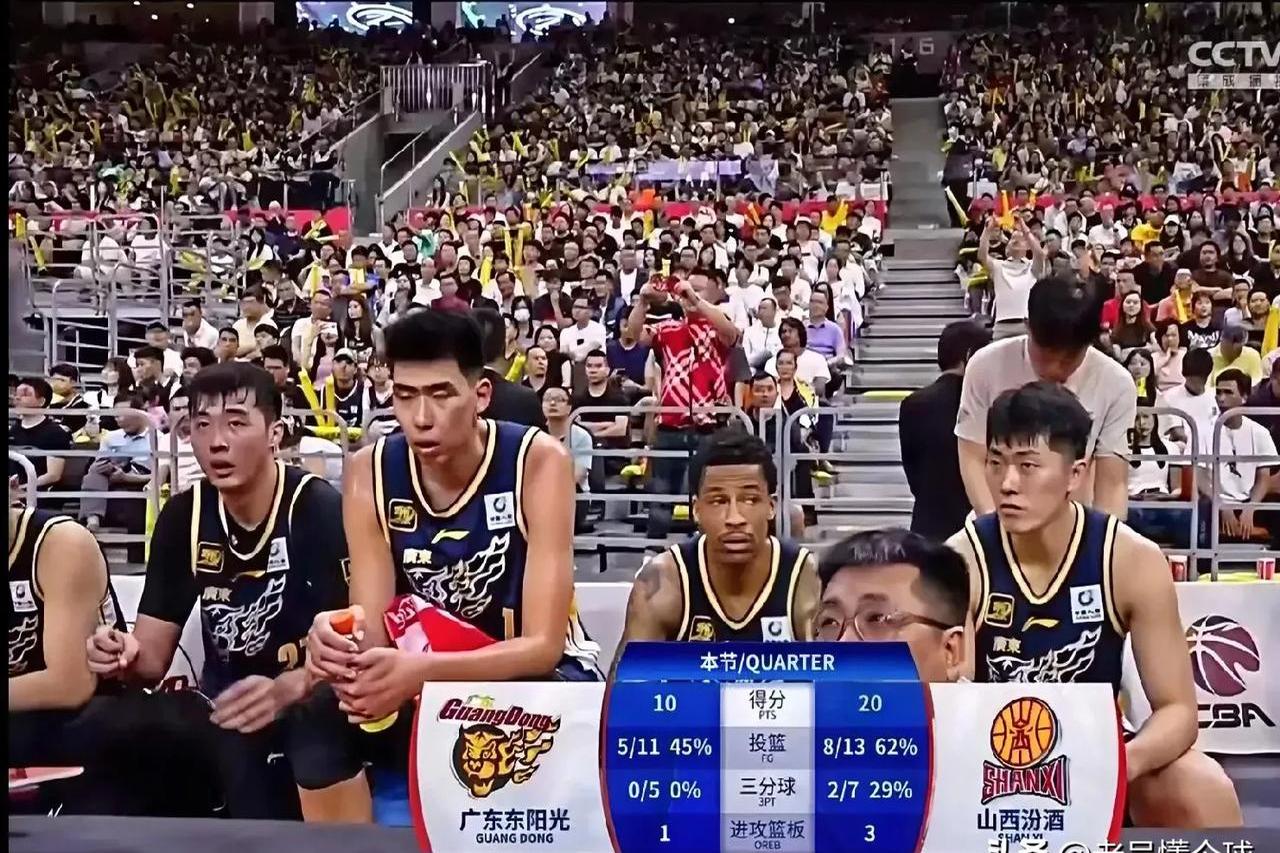 包含岭北猛虎队险胜云贵猛虎队，摔跤锦标赛上演关键失误成转折！保级形势悄然变化的词条