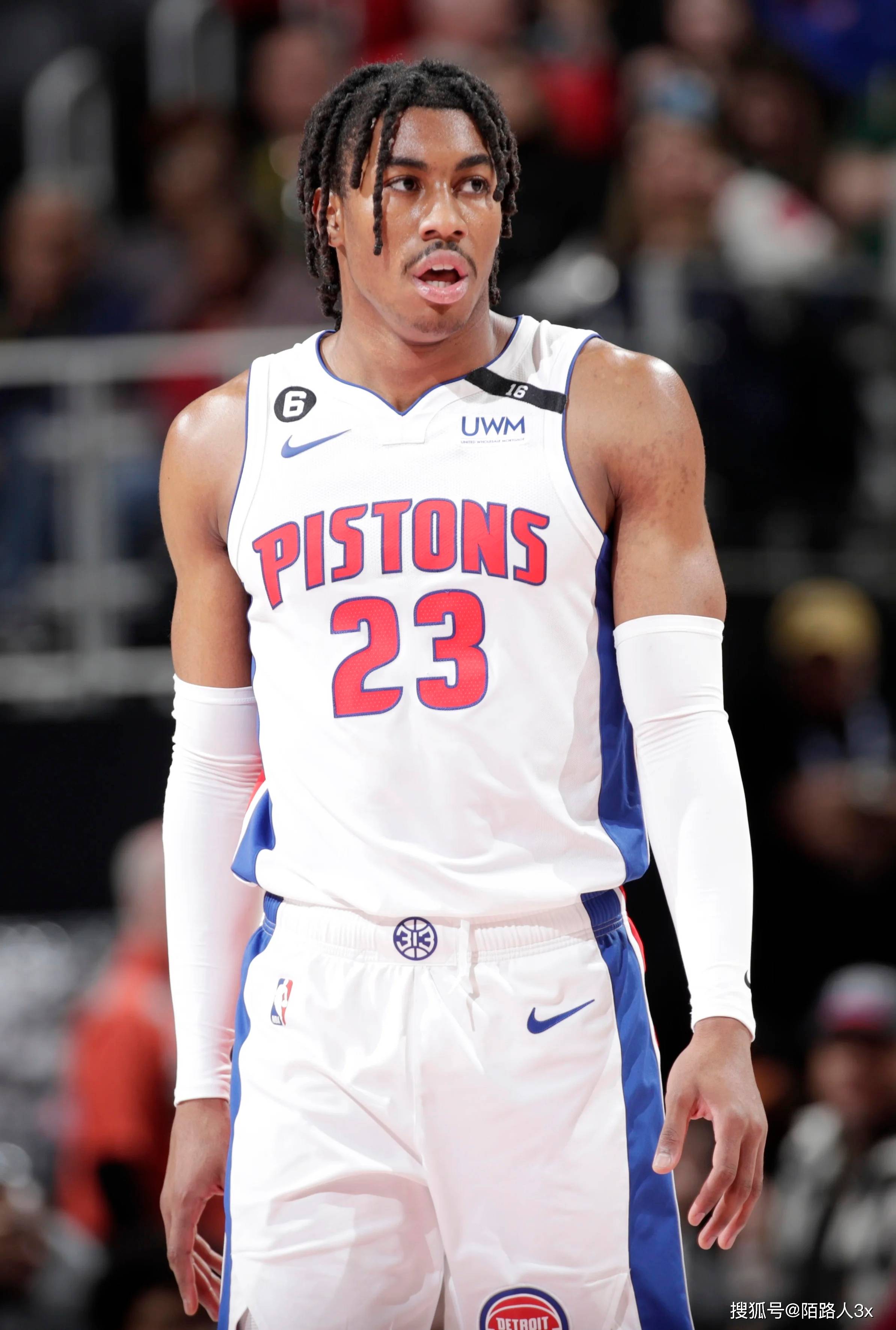 关于浓眉哥在瑞士队比赛中出色防守,出色发挥引发热议!比赛高潮迭起的信息 关于浓眉哥在瑞士队比赛中出色防守,出色发挥引发热议!比赛高潮迭起的信息