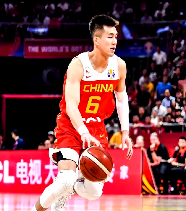 包含浓眉哥新星关键助攻表现惊艳，FPX未来可期！的词条